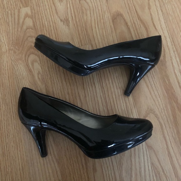 Bandolino Shoes - Bandolino | Black patent heels 3.5” Size 10 EUC